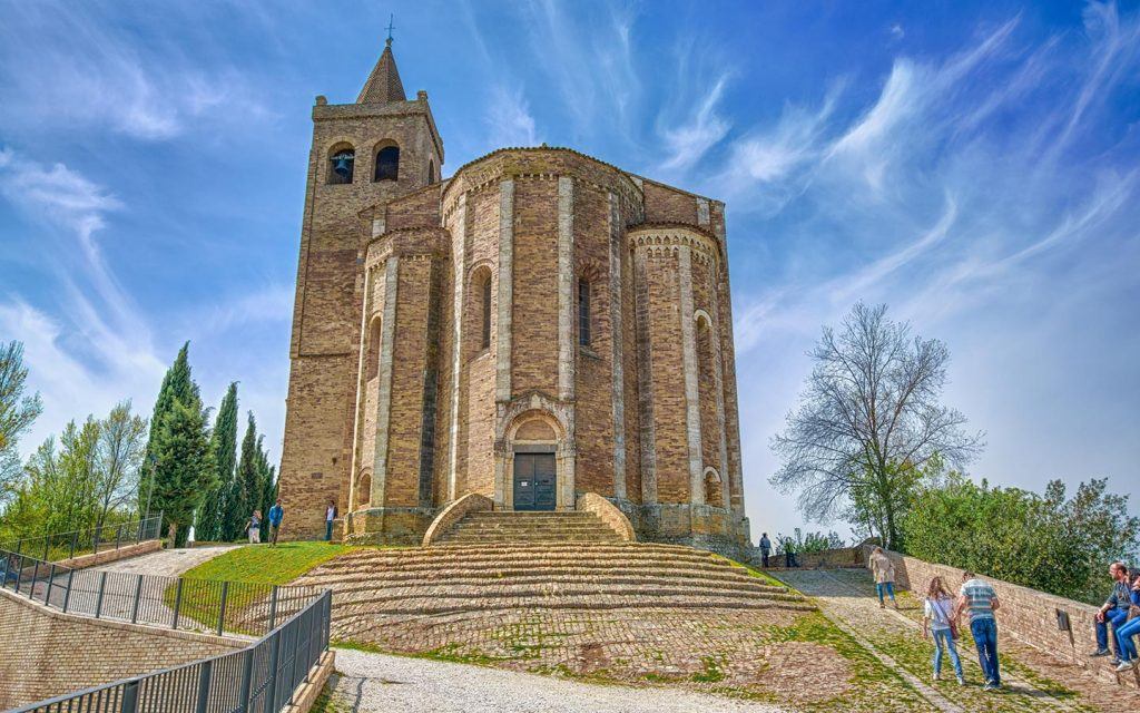 Offida in Le Marche, een van de mooiste dorpen van Italie
